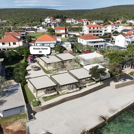 Camp Stella 公寓 *