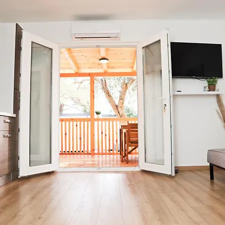 Camp Stella 公寓 *