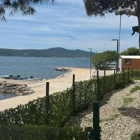 Camp Stella 公寓 *