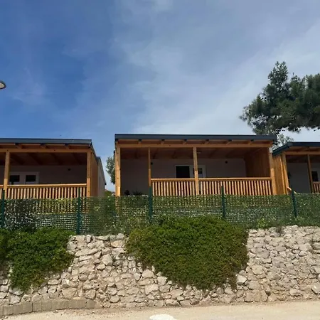 Camp Stella 아파트